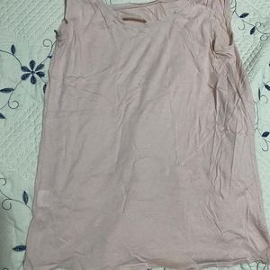 Peach shirt with no sleeve for women